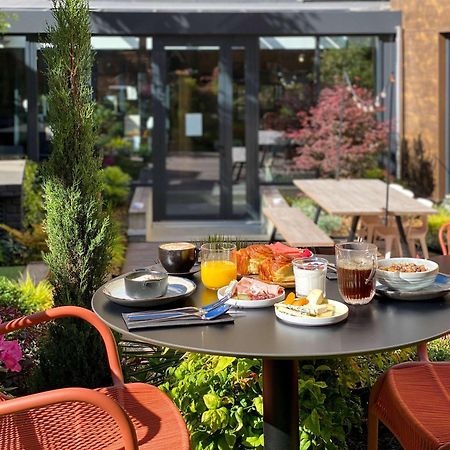 Отель Tribe Paris Batignolles Экстерьер фото