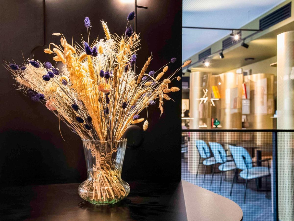 Отель Tribe Paris Batignolles Экстерьер фото