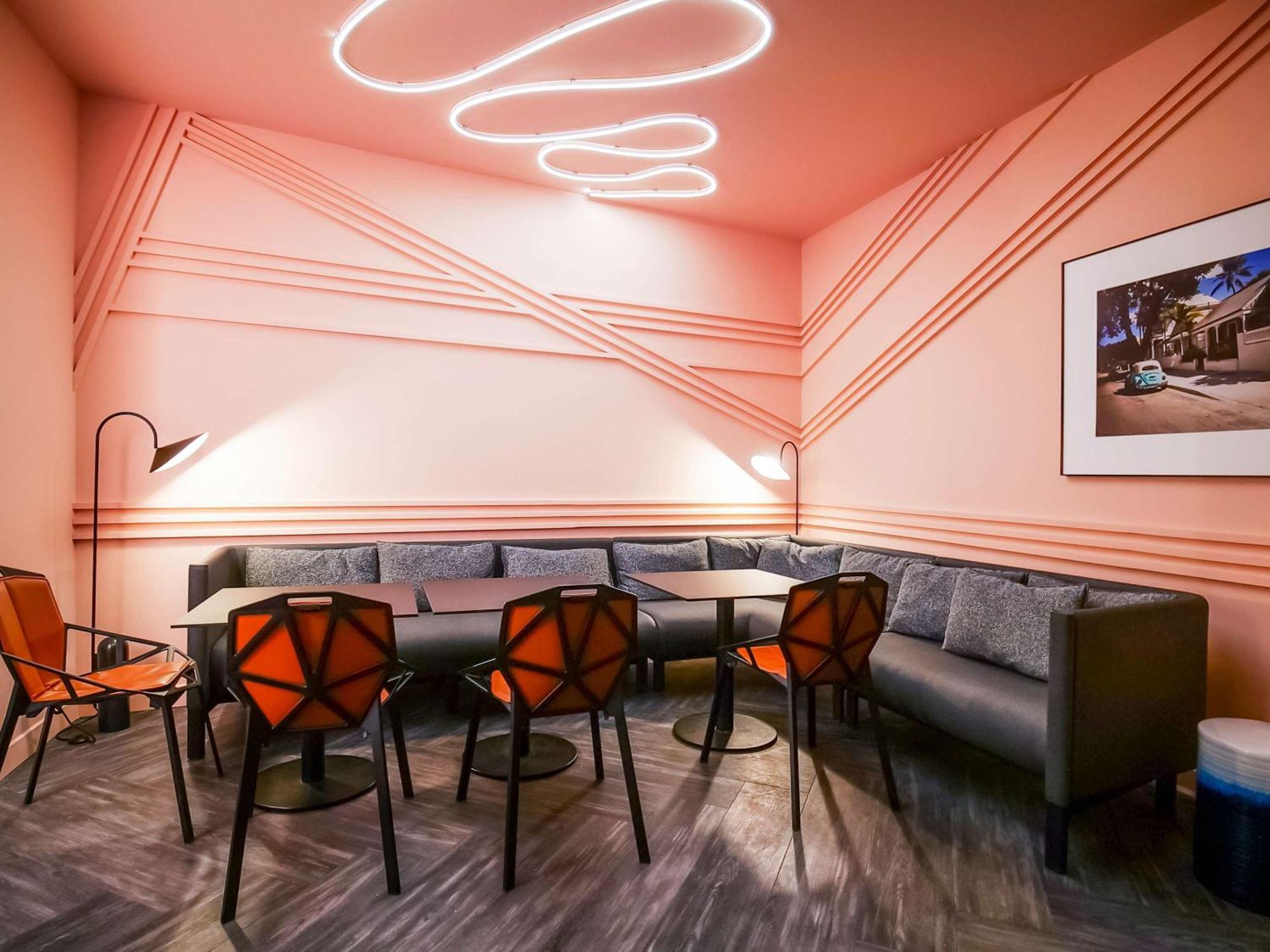 Отель Tribe Paris Batignolles Экстерьер фото